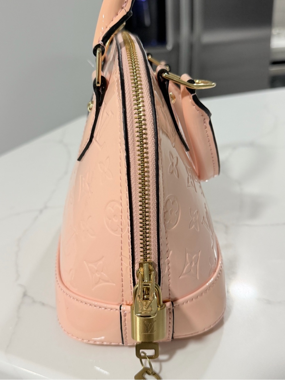 Pink Hand bag - Picture 3 of 8